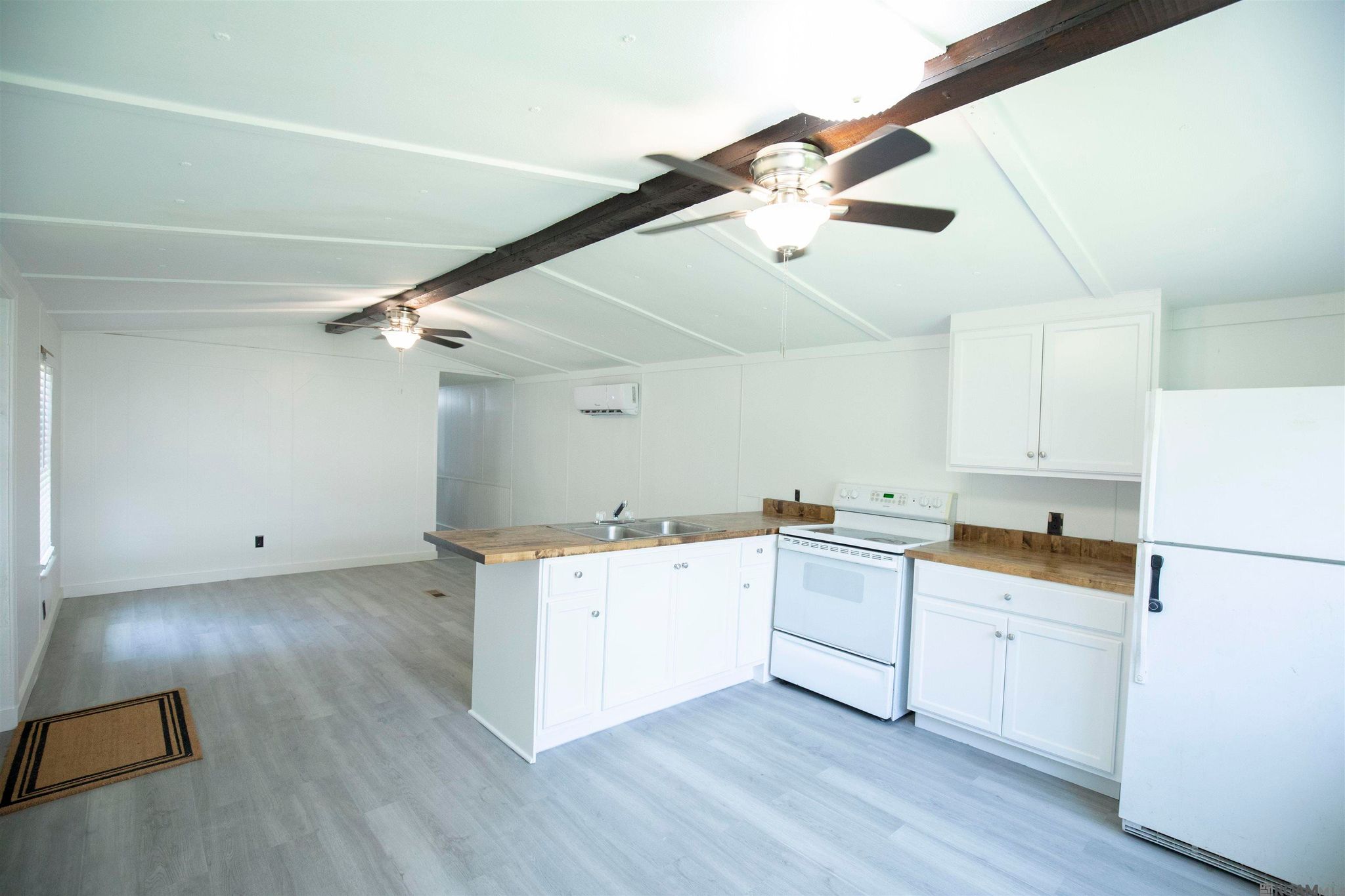 Image of 15179 W Beaver Dr